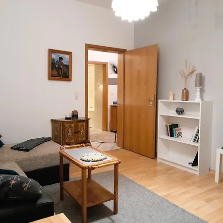 Spacious In Old-west - Leutsch
