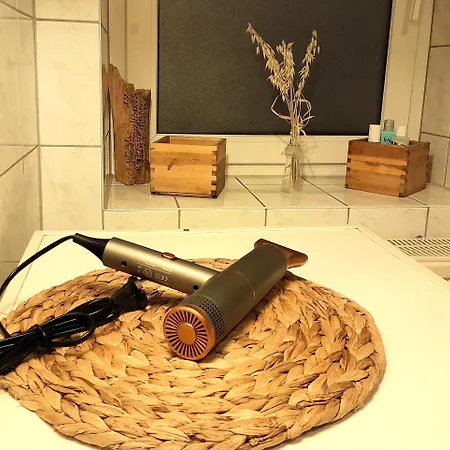 Spacious In Old-west - Leutsch Apartment *